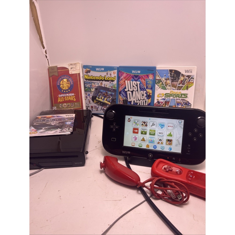 Nintendo Wii U Console Bundle /GamePad Pro Controller TESTED & WORKING/5 games